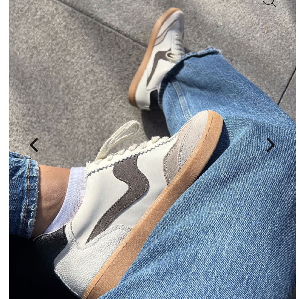 Dolce Vita Notice Sneaker - White/Grey Leather